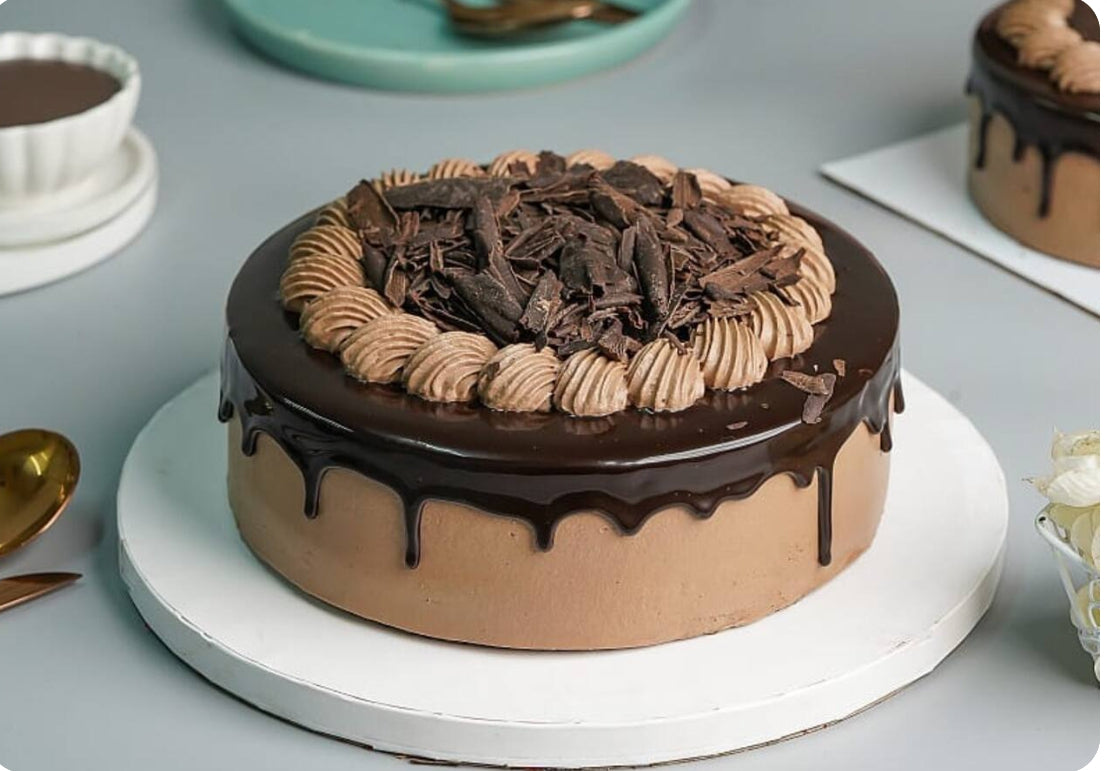Light Chocolate Cake (450g)